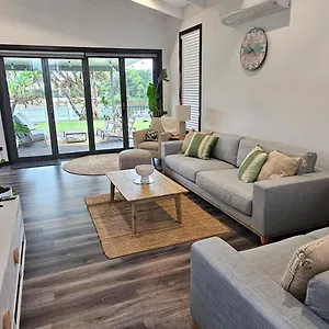 Holiday home Canal - Modern 4bedroom With Spa, Sauna And Private Pontoon - New Proprietor 2024