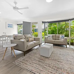 Apartment 2 Bedroom In Tropical