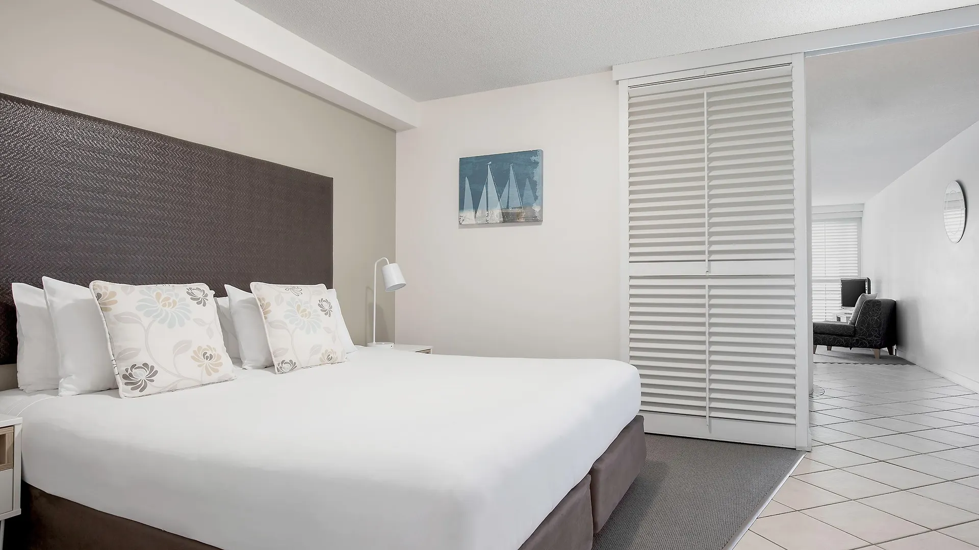 Mantra Mooloolaba Beach 4*,